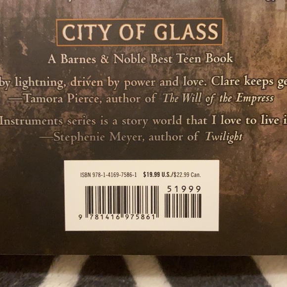 The Infernal Devices Book One: Clockwork Angel - Picture 5 of 9